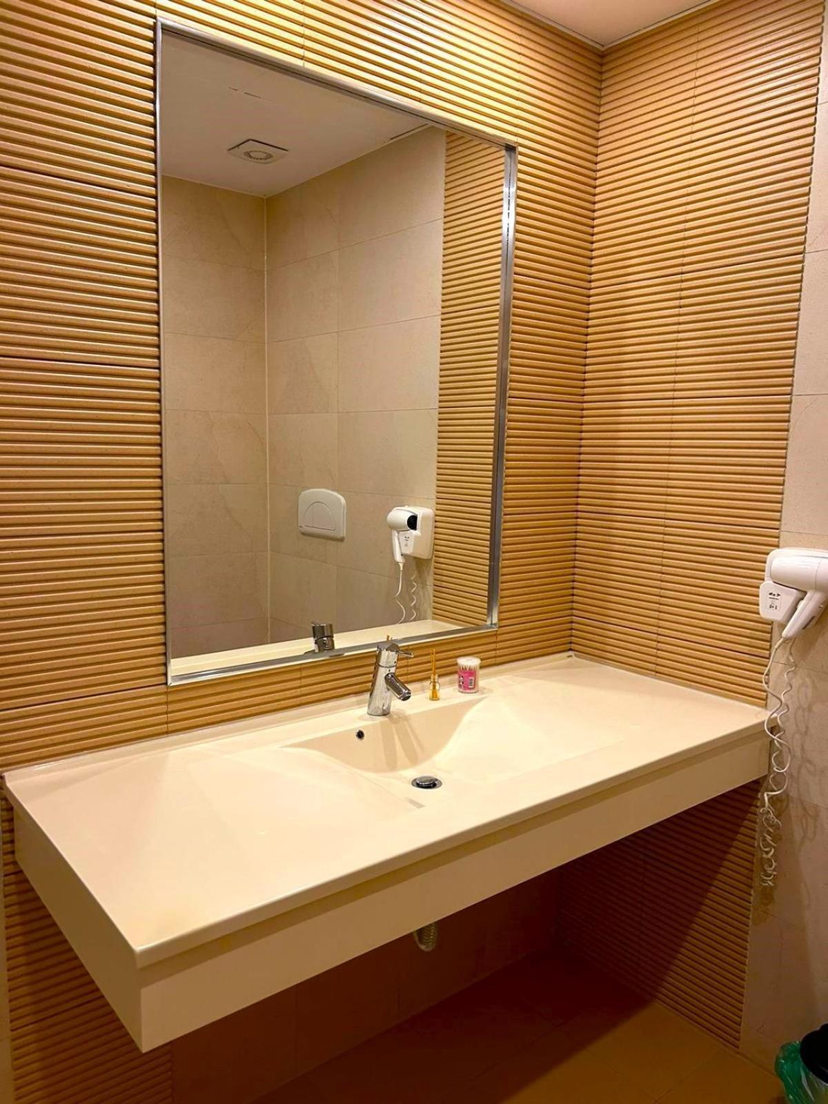 Yamaluxe Apartments - Silent & Warm With Many Facilities Bucureşti Exterior foto